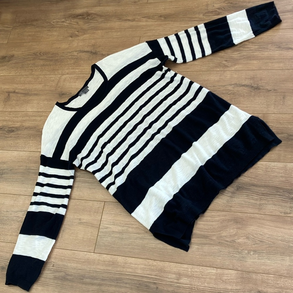 Vince Crew Neck Lightweight Sweater